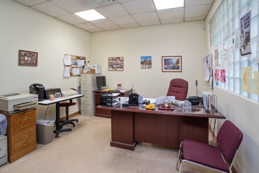 More Photos Of 1580 Bronxdale Ave, Bronx Service Station For Sale