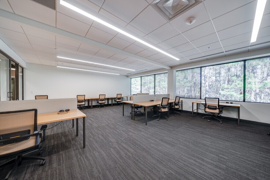More Photos Of 600 Park Offices Dr, Durham Coworking Space