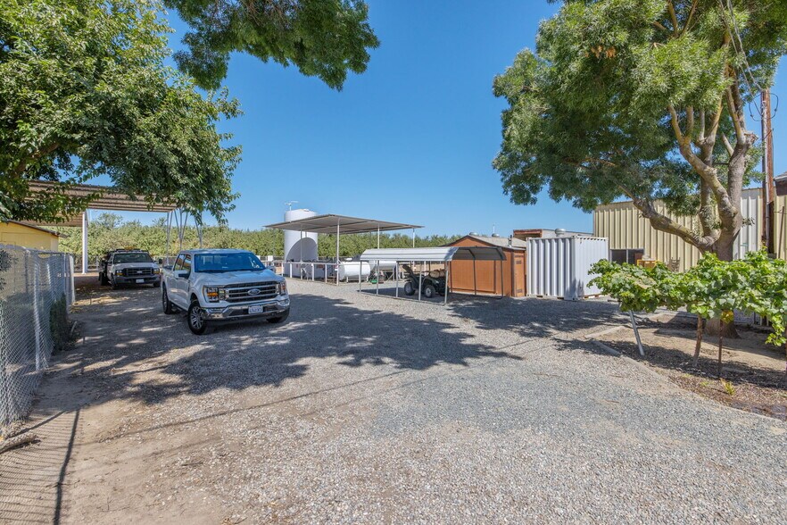 More Photos Of 28548 Woollomes Rd, Wasco Land For Sale