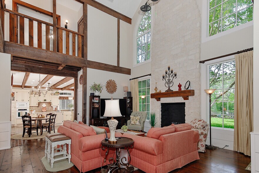 More Photos Of 15598 Bedford Ln, Conroe Specialty For Sale
