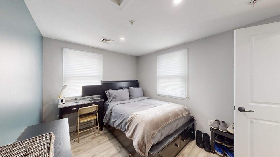 More Photos Of 400 Main St, Reading Office Residential For Sale