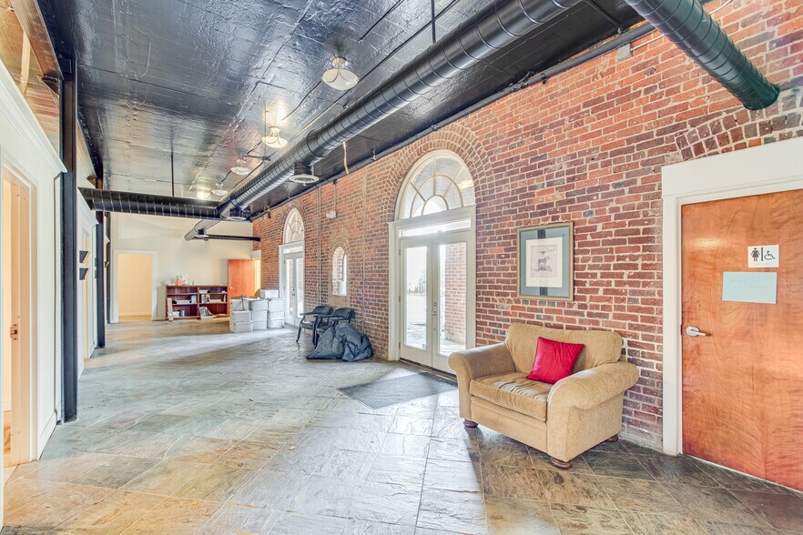 More Photos Of 4975 Little Mill Rd, Buford Warehouse For Sale