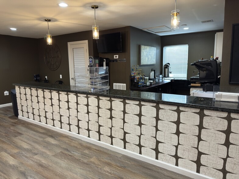 More Photos Of 618 Baca St, Houston Religious Facility For Sale