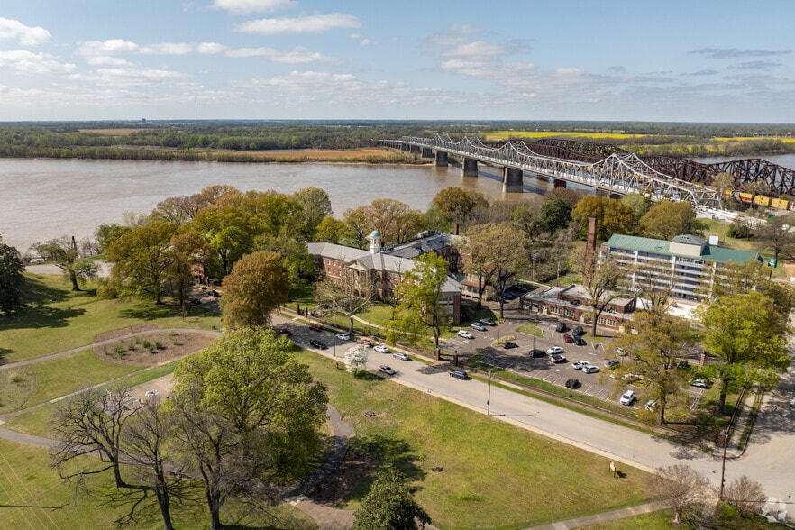 More Photos Of 360 Metal Museum Dr, Memphis Apartments For Sale