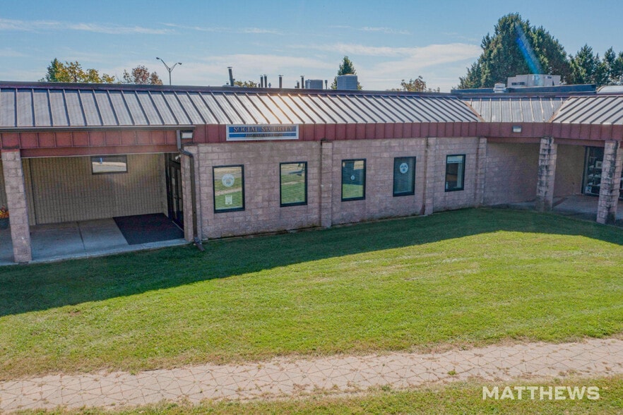 More Photos Of 101 Ford St, Ogdensburg Freestanding For Sale