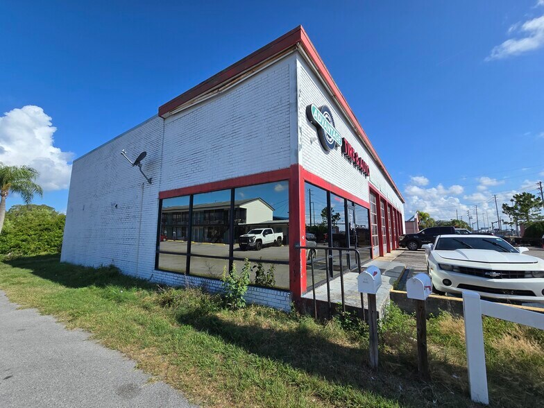 More Photos Of 1137 US Highway 19, Holiday Auto Repair For Sale