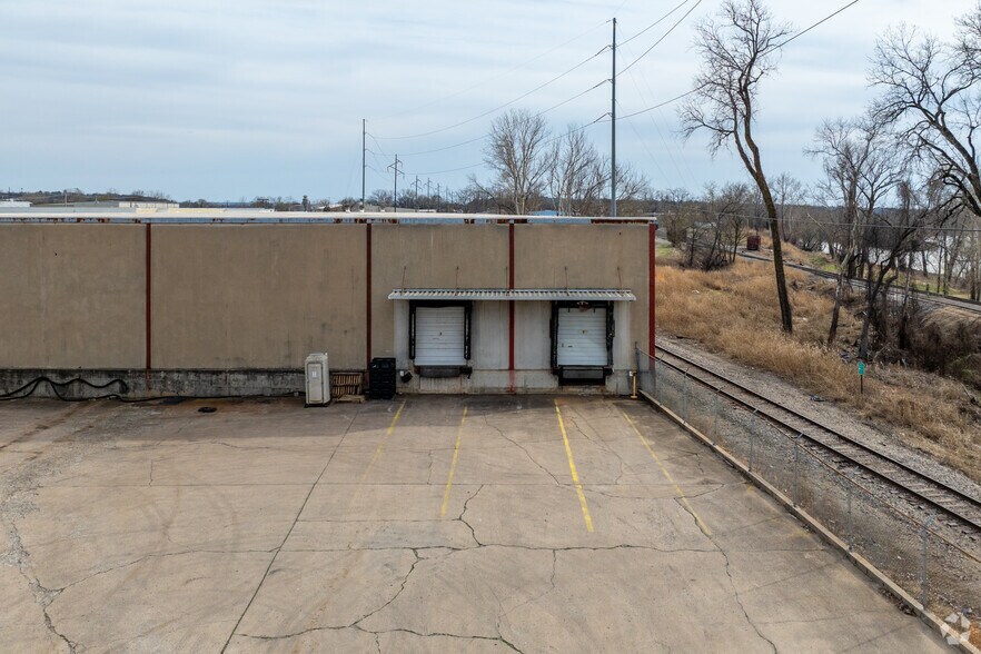 More Photos Of 416 S 5th St, Fort Smith Manufacturing For Lease