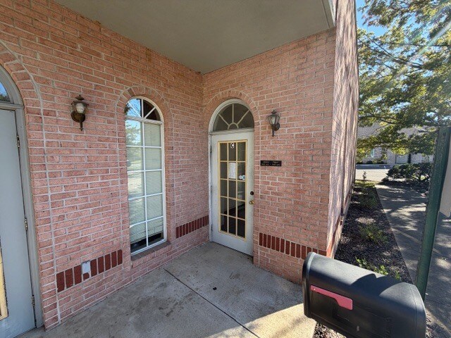 More Photos Of 6980 Dogwood Manor Dr, Olive Branch Office For Lease