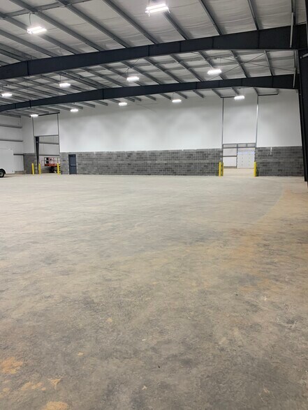 More Photos Of 7700 Allensville Rd, Allensville Warehouse For Lease
