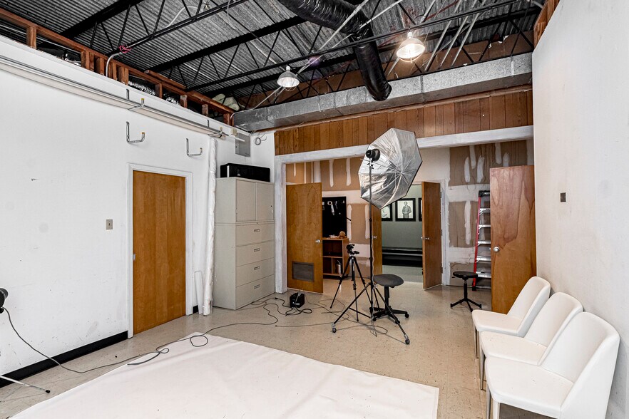 More Photos Of 4950 Government St, Baton Rouge General Retail For Sale