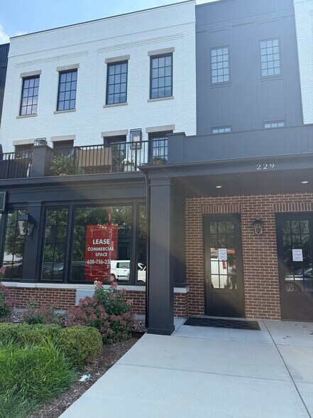 More Photos Of 223-225 Burlington Ave, Clarendon Hills Office Residential For Lease
