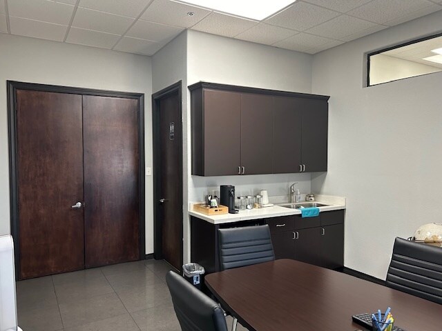 More Photos Of 821 Union Pacific Blvd, Laredo Warehouse For Lease