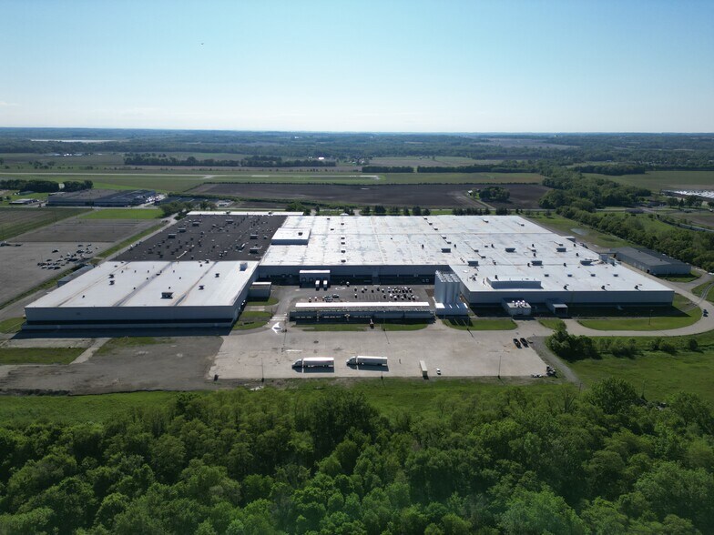 More Photos Of 4747 N Western Ave, Connersville Manufacturing For Lease