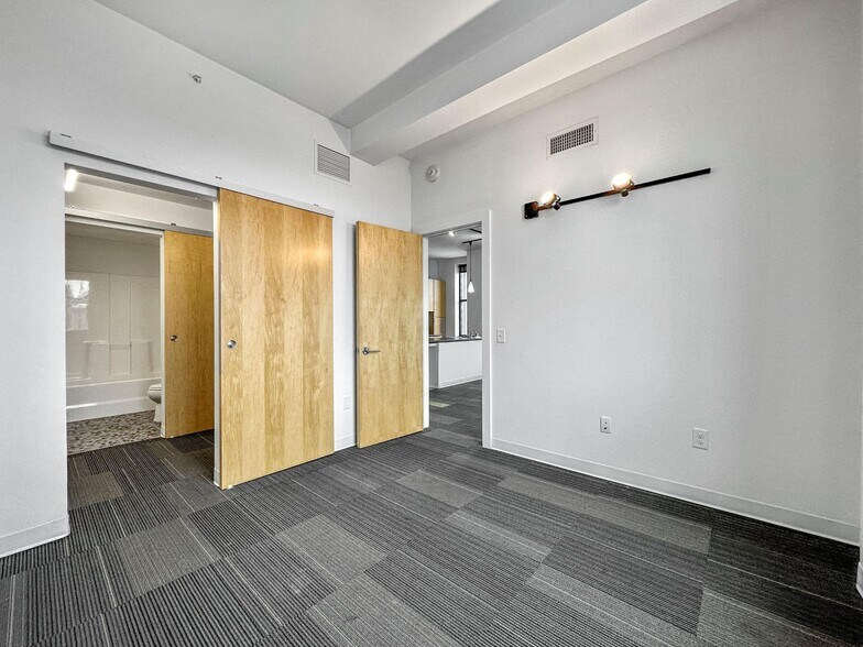 More Photos Of 405 6th Ave, Des Moines Apartments For Lease