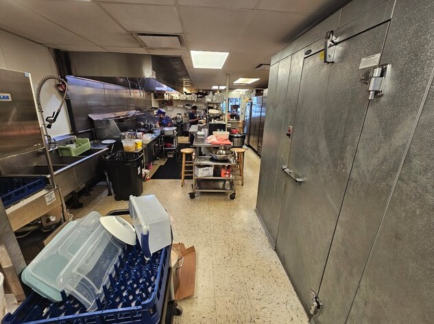 More Photos Of 5337-5353 W Devon Ave, Chicago Storefront Retail Office For Sale