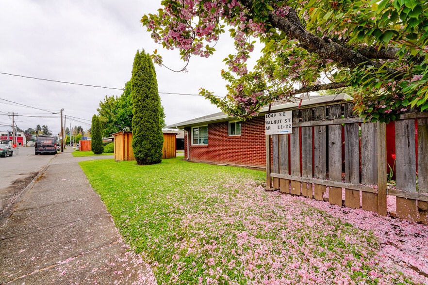 More Photos Of 1049 SE Walnut St, Hillsboro Apartments For Sale