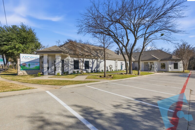 More Photos Of 2301 Ira E Woods Ave, Grapevine Office For Sale