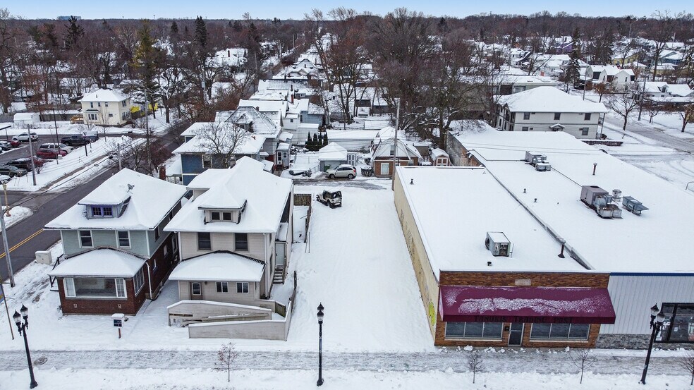 More Photos Of , Lansing Unknown For Sale