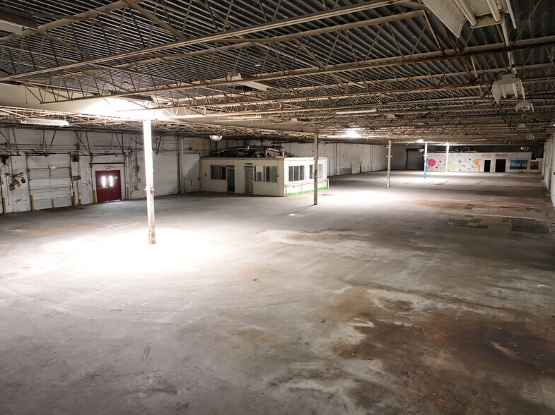 More Photos Of 1621 15th St, Augusta Warehouse For Lease
