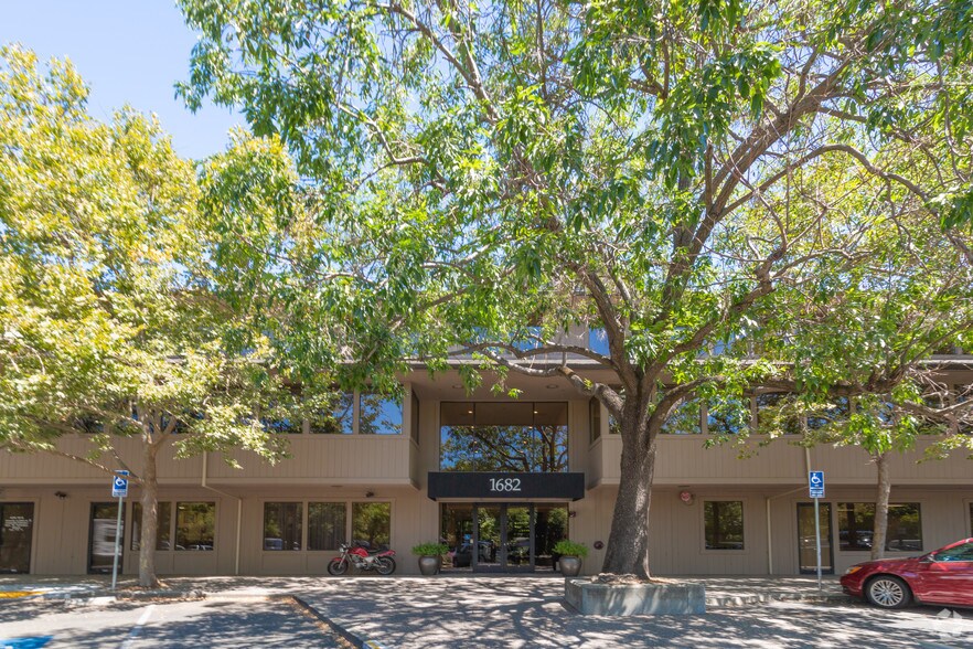 More Photos Of 1682 Novato Blvd, Novato Office For Lease