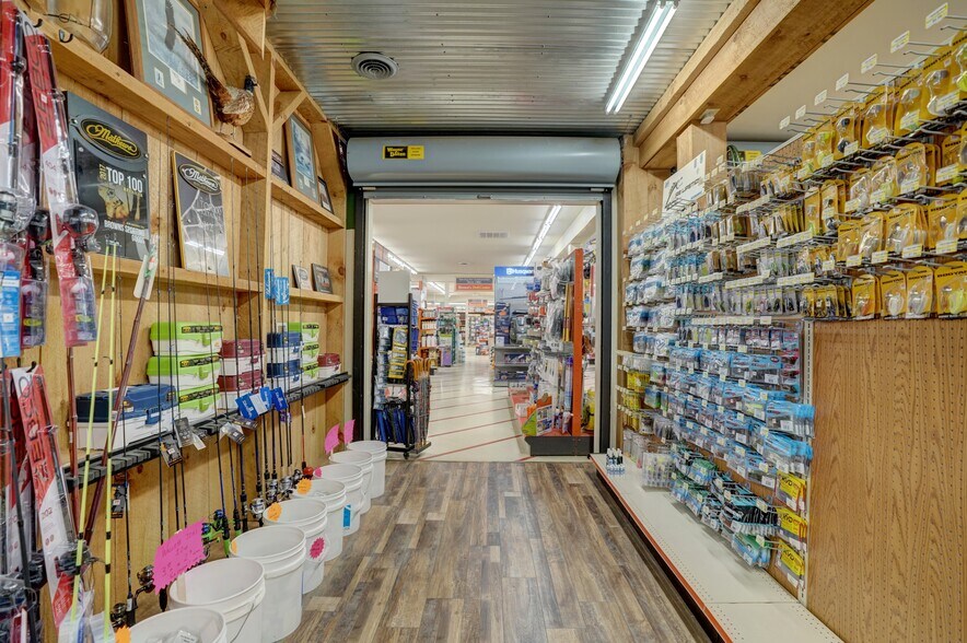 More Photos Of 7281 S State Rd, Goodrich Freestanding For Sale