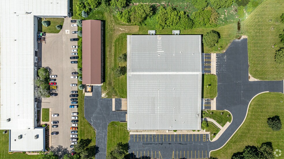 More Photos Of 1205-1227 Barberry Dr, Janesville Manufacturing For Lease