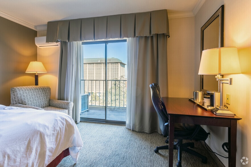 More Photos Of 1055 Van Ness Ave, Fresno Hotel For Sale