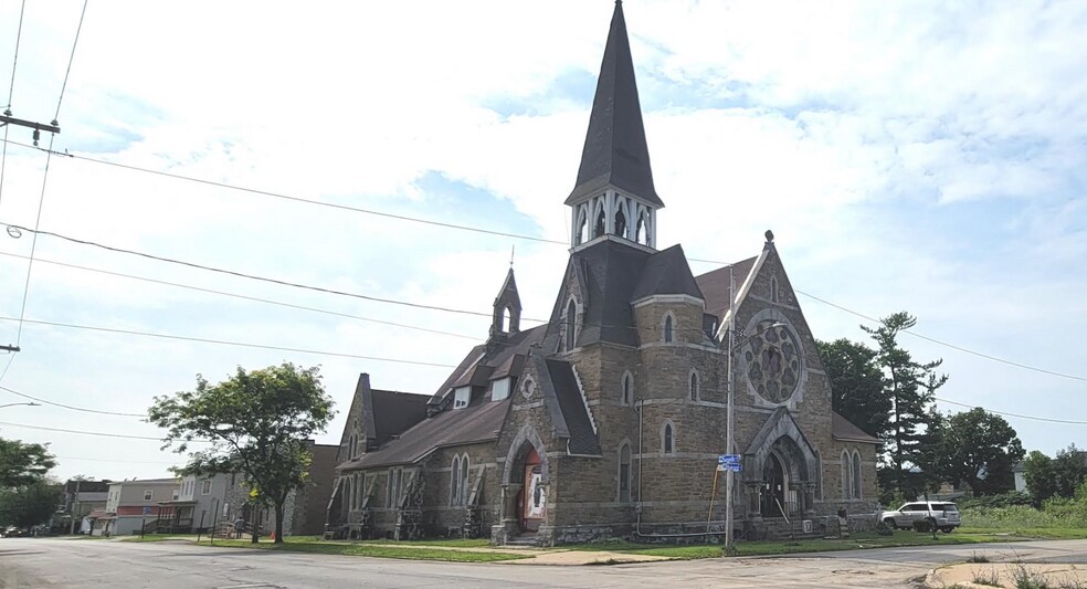 Primary Photo Of 1101 Howard Ave, Utica Religious Facility For Sale