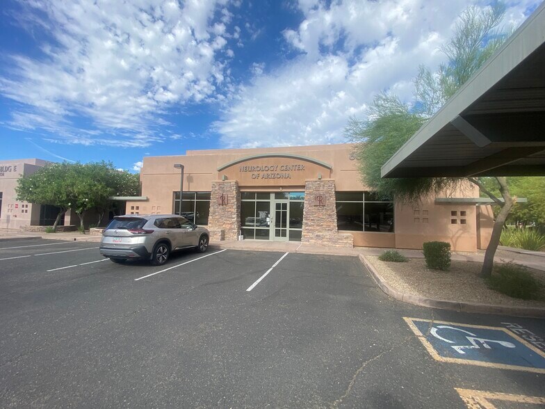 More Photos Of 6677 W Thunderbird Rd, Glendale Medical For Lease