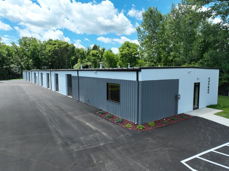 More Photos Of 325 Harmon Ave, Lebanon Distribution For Lease