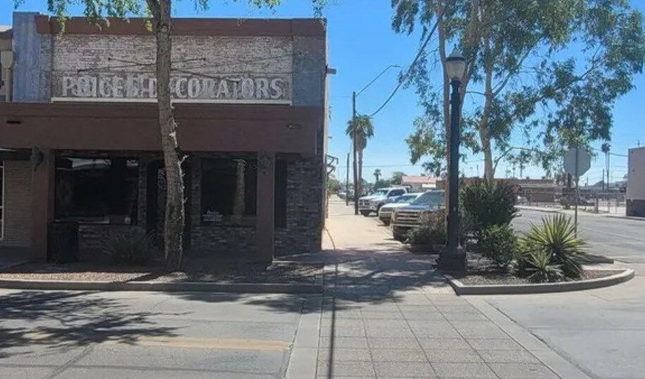Primary Photo Of 402 N Florence St, Casa Grande Storefront For Lease