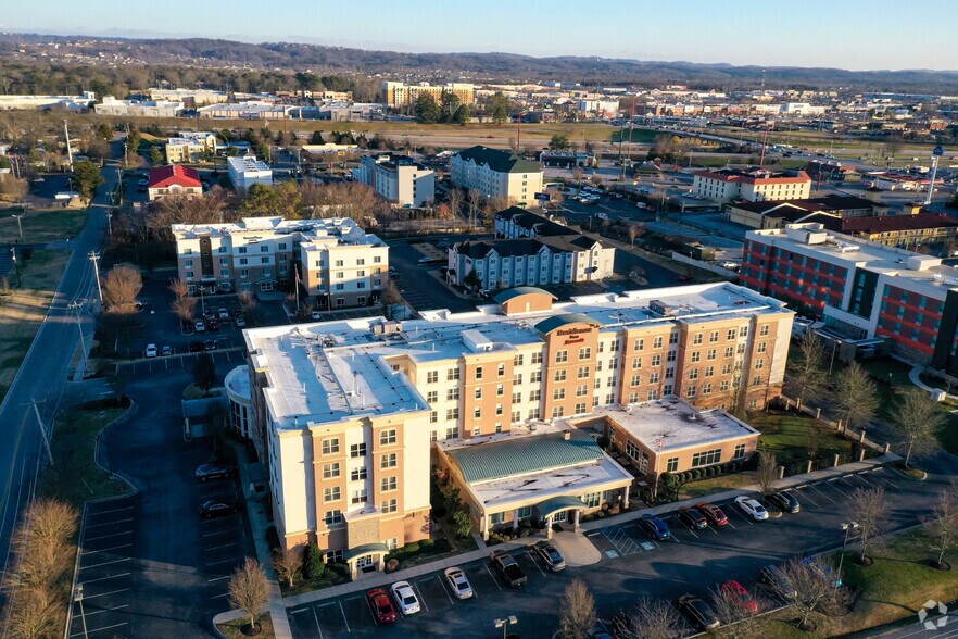 More Photos Of 2340 Center St, Chattanooga Hotel For Sale