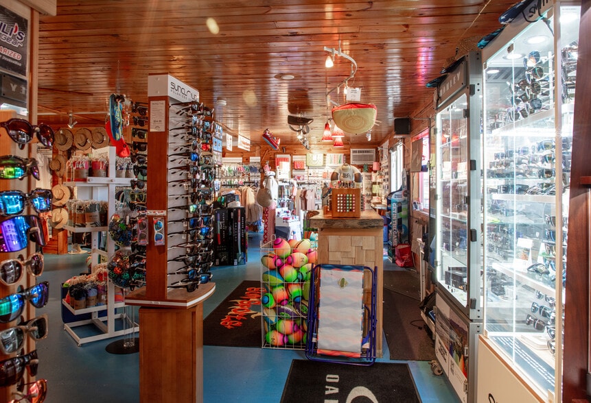 More Photos Of 894 Roosevelt Trail, Naples General Retail For Sale