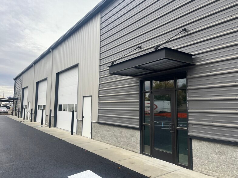 More Photos Of 1530 Georgia Ave, Richland Warehouse For Lease