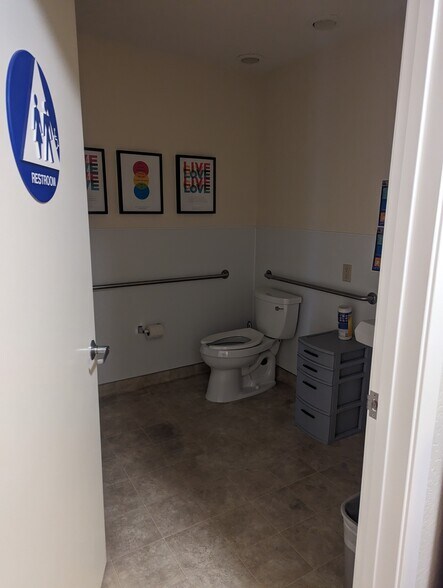 More Photos Of 550 Water St, Santa Cruz Medical For Lease