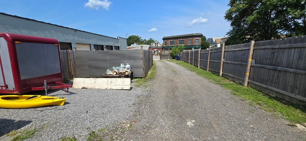 More Photos Of 405 Rhode Island St, Buffalo Light Distribution For Sale