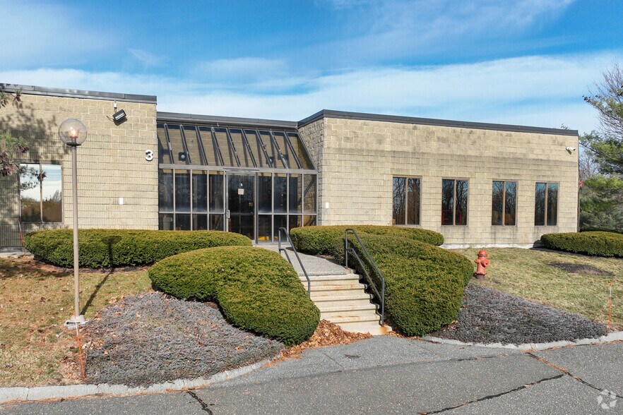 More Photos Of 100 Corporate Pl, Peabody Unknown For Lease