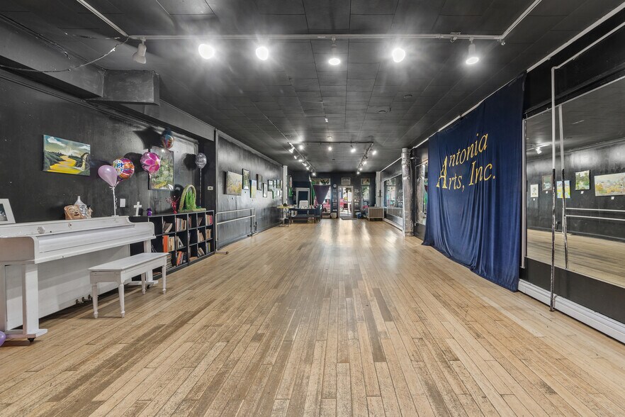 More Photos Of 925 South St, Peekskill Office For Sale