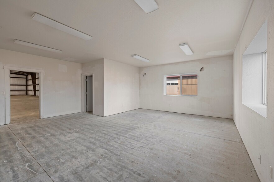 More Photos Of 111 Trout Way, White City Warehouse For Sale