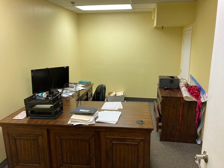 More Photos Of 118 E Superior St, Duluth Storefront Retail Office For Sale