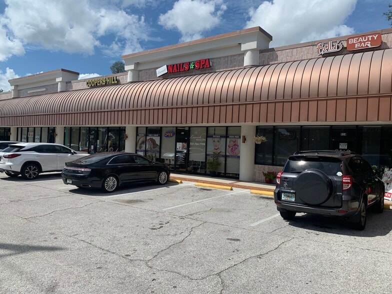 More Photos Of 910-924 N Mcmullen Booth Rd, Clearwater Unknown For Lease