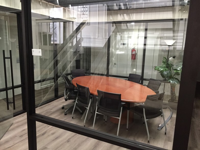 More Photos Of 1901 Kipling St, Lakewood Office For Sale