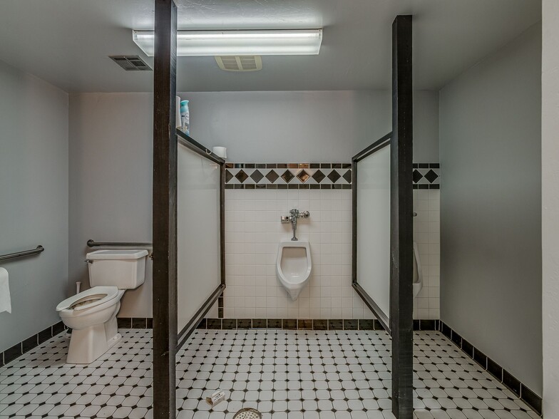 More Photos Of 14818 S Peebly Rd, Newalla Religious Facility For Sale