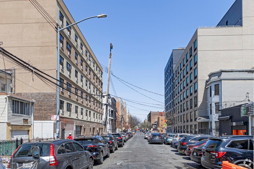 More Photos Of 2001 Arthur Ave, Bronx Apartments For Sale