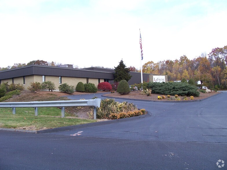 More Photos Of 10 Coppage Dr, Worcester Manufacturing For Lease