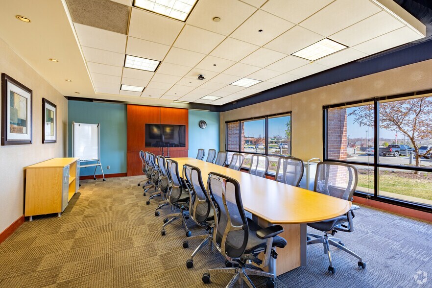 More Photos Of 14301 FNB Pky, Omaha Coworking Space