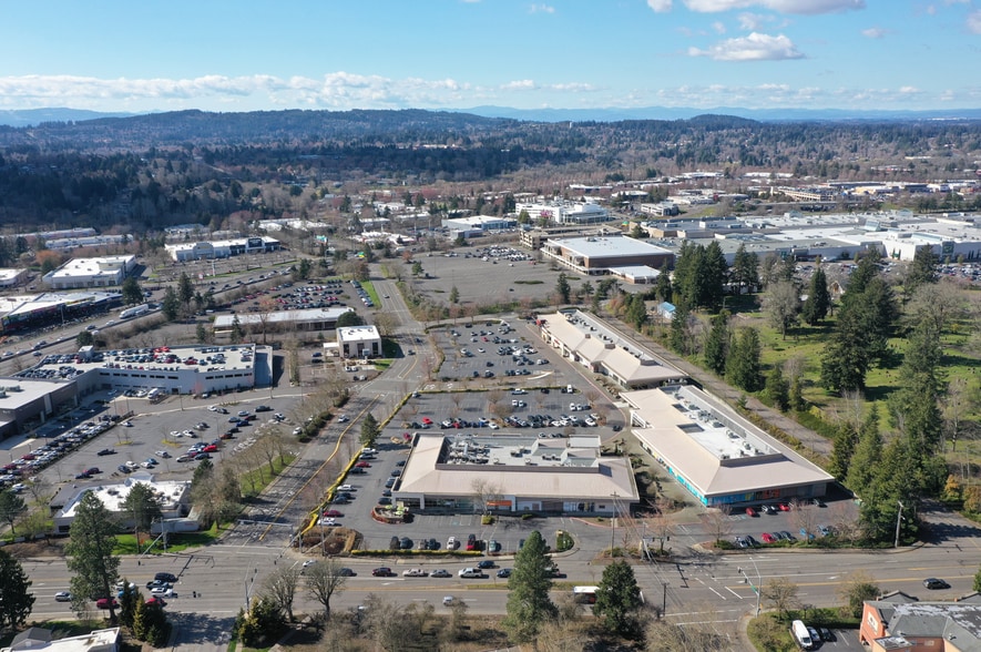 More Photos Of 10100-10124 SW Washington Square Rd, Tigard General Retail For Lease
