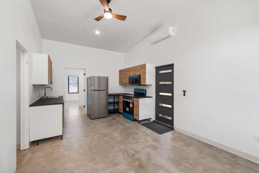 More Photos Of 18093 Lasso Loop, Penn Valley Apartments For Sale