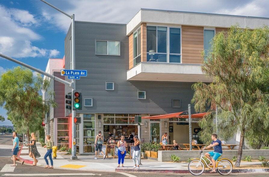 More Photos Of 3801 Ingraham St, San Diego Apartments For Lease