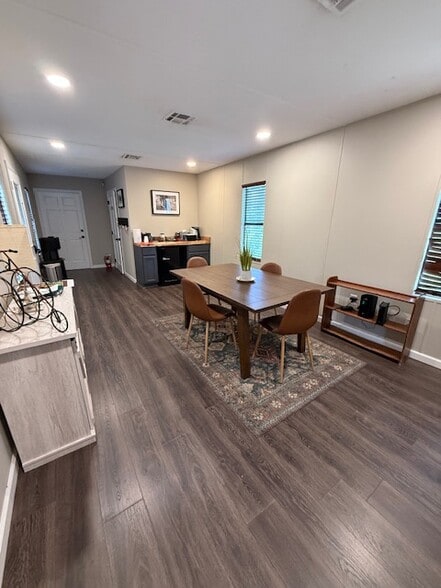 More Photos Of 4392 S Church St, Roebuck Service For Sale